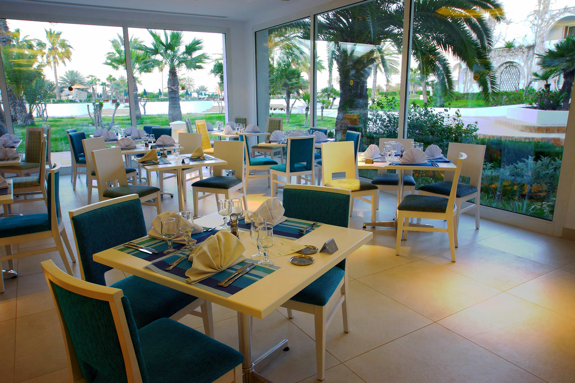 Djerba Plaza Thalasso & 4* Triffa